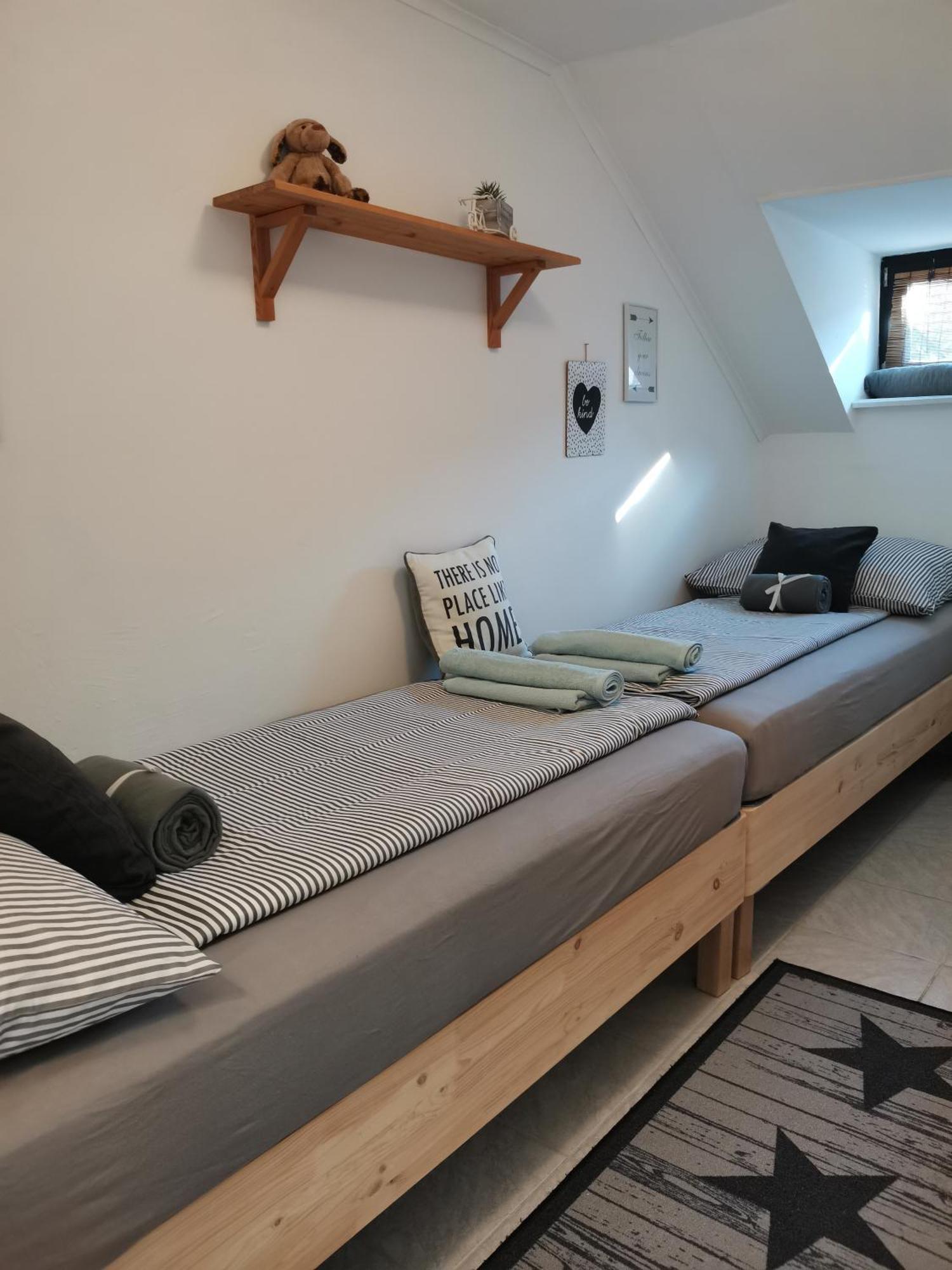 Apartman Rose Еґер Екстер'єр фото