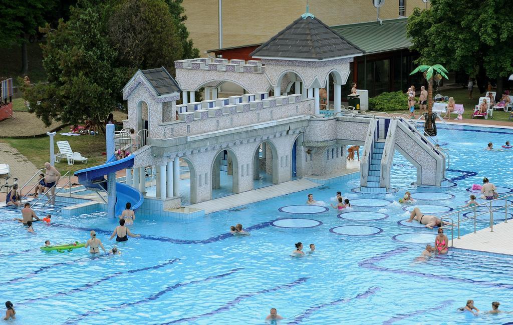 Apartman Rose Еґер Екстер'єр фото